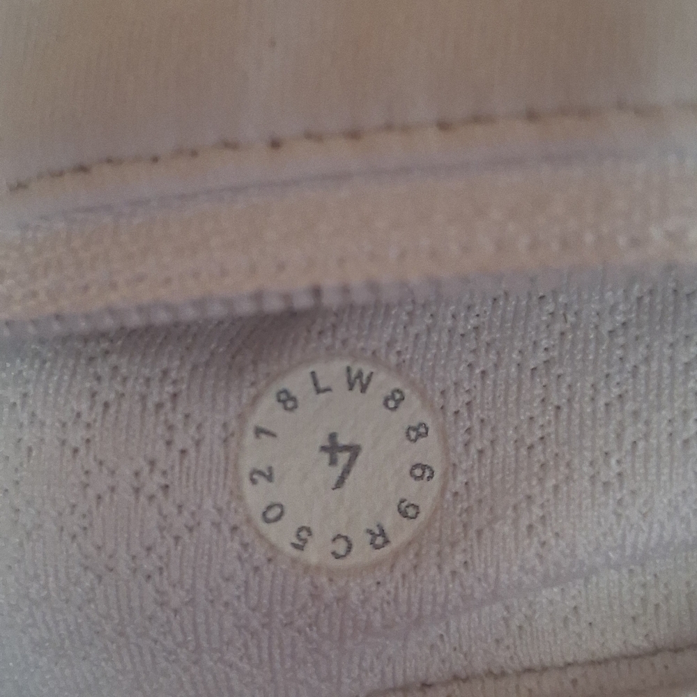 LULULEMON PACE RIVAL MID RISE SKIRT SIZE 4 - Picture 6 of 6